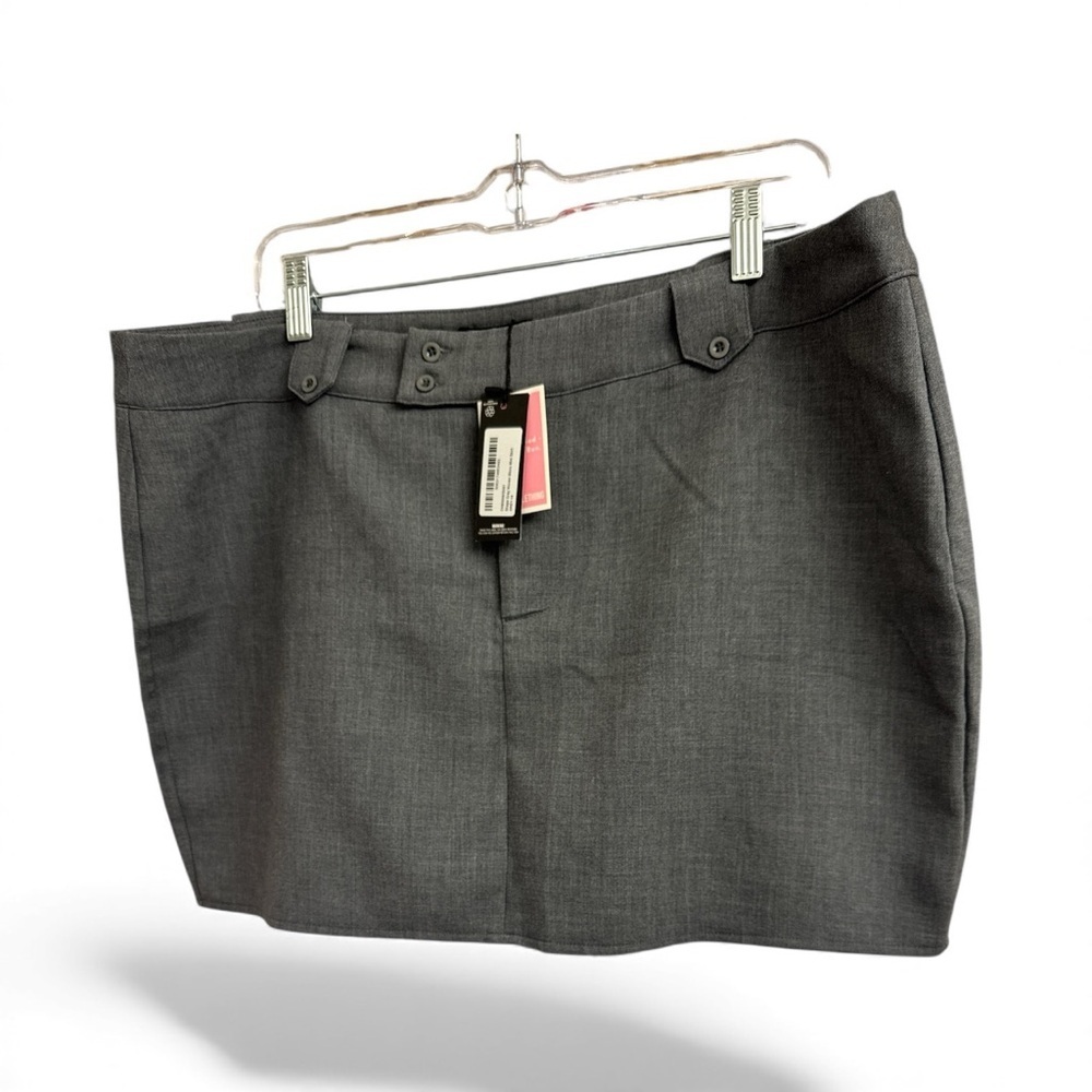 PrettyLittleThing Gray Mini Skirt - Picture 4 of 8